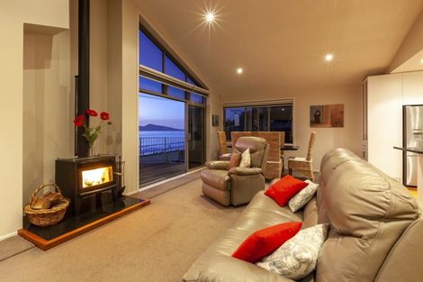 Photo of property in 52 The Parade, Paekakariki, 5034