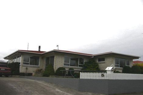 Photo of property in 5 Tararua Terrace, Cloverlea, Palmerston North, 4412