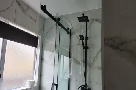 Photo of property in 6 Bolton Street, Blockhouse Bay, Auckland, 0600