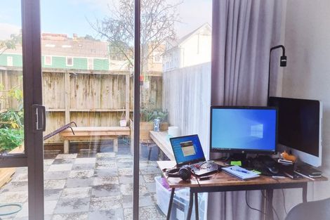 Photo of property in 16/31 Princess Terrace, Newtown, Wellington, 6021