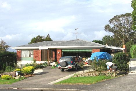 Photo of property in 4 Wairata Place, Te Atatu South, Auckland, 0610