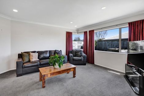 Photo of property in 20 Kahikatea Street, Inglewood, 4330