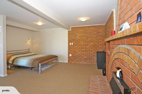 Photo of property in 77 View Road, Houghton Bay, Wellington, 6023