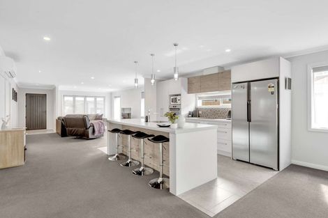 Photo of property in 10 Furl Close, Pyes Pa, Tauranga, 3112