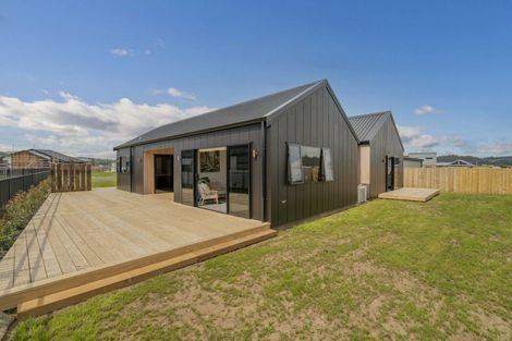 Photo of property in 4 Ngaroma Crescent, Whitianga, 3510