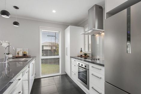 Photo of property in 33 Bradwell Crescent, Halswell, Christchurch, 8025