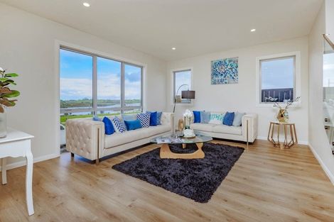 Photo of property in 29 Emerald Avenue, Rosehill, Papakura, 2113