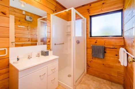 Photo of property in 6 Oratia Street, Waikanae Beach, Waikanae, 5036