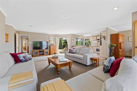Photo of property in 43 Kinder Street, Acacia Bay, Taupo, 3330