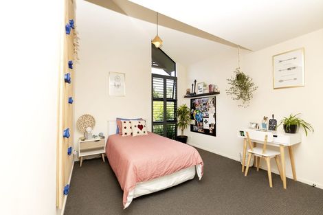 Photo of property in 10 Pike Place, Ferndale, New Plymouth, 4310