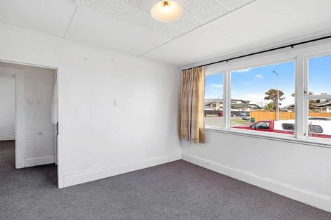 Photo of property in 21 Edgeware Road, Palmerston North, 4410