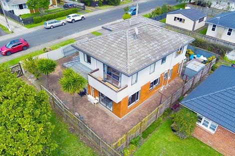 Photo of property in 42a Totara Road, Te Atatu Peninsula, Auckland, 0610