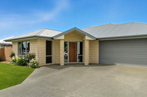 Photo of property in 15 Cridland Place, Halswell, Christchurch, 8025