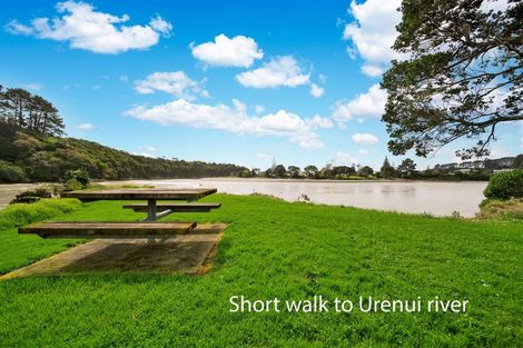 Photo of property in 33 Whakapaki Street, Urenui, 4375