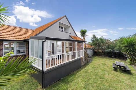 Photo of property in 31 Norwood Road, Bayswater, Auckland, 0622