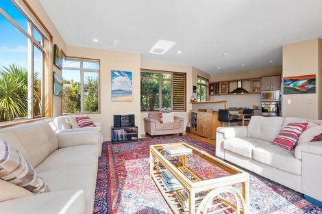 Photo of property in 3/56 Castor Bay Road, Castor Bay, Auckland, 0620