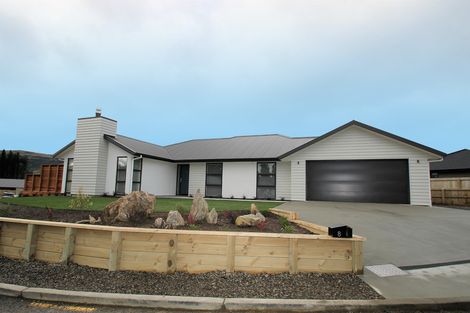 Photo of property in 8 Tate Crescent, Green Island, Dunedin, 9018
