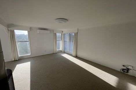 Photo of property in 27 Halberg Street, Glenfield, Auckland, 0629