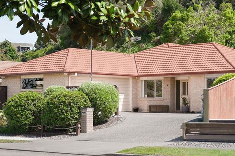 Photo of property in 8 Leanne Way, Waikanae Beach, Waikanae, 5036