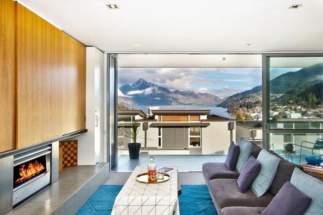 Photo of property in The Beeches Apartments, 7/60 Hallenstein Street, Queenstown, 9300