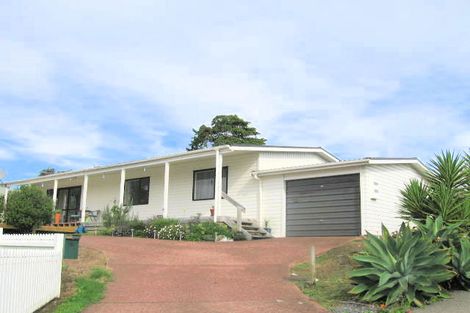 Photo of property in 11 Lasque Place, Glen Eden, Auckland, 0602