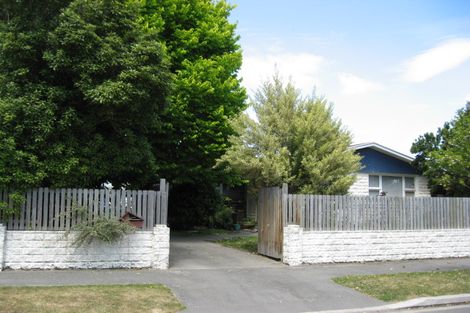 Photo of property in 3 Mirfield Place, Russley, Christchurch, 8042