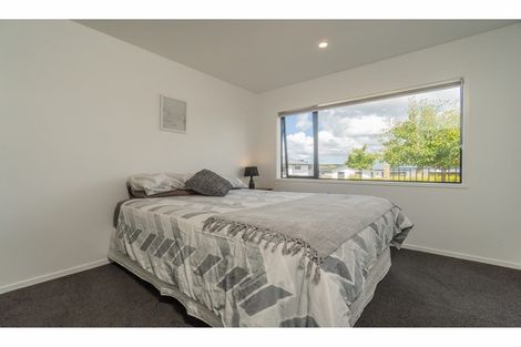 Photo of property in 30 Accolage Boulevard, Kumeu, 0810