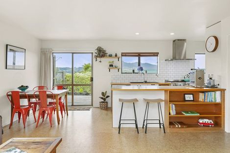 Photo of property in 9 Point Street, Raglan, 3225