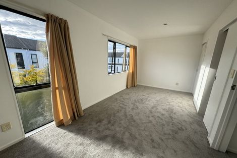 Photo of property in Lynn Park Terrace, 26/12 Ambrico Place, New Lynn, Auckland, 0600