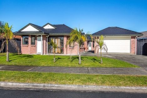 Photo of property in 1 Waylen Place, Burswood, Auckland, 2013