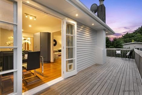 Photo of property in 534 West Coast Road, Oratia, Auckland, 0604