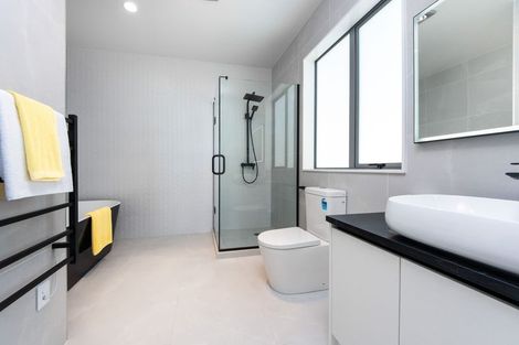 Photo of property in 20 Evergreen Parade, Rosehill, Papakura, 2113