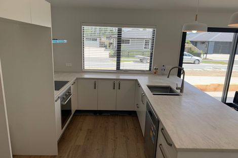 Photo of property in 16 Cumberland Road, Lower Shotover, Queenstown, 9304