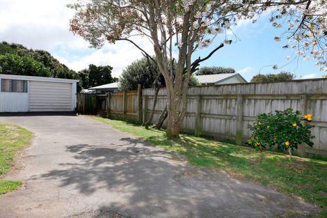 Photo of property in 129 Arawhata Road, Paraparaumu, 5032