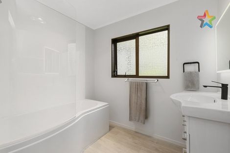 Photo of property in 136 Holborn Drive, Stokes Valley, Lower Hutt, 5019