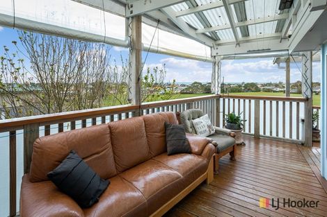 Photo of property in 17 The Crescent, Waihi Beach, 3611