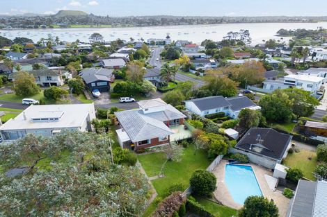 Photo of property in 4 The Anchorage, Sunnyhills, Auckland, 2010