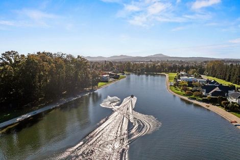 Photo of property in 37 Oakgrove Drive, Rangiora, 7400