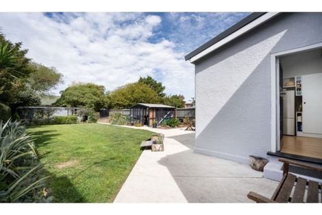 Photo of property in 38 Olliviers Road, Phillipstown, Christchurch, 8011