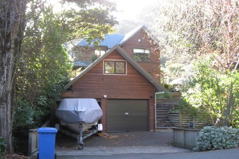 Photo of property in 11 Rona Street, Eastbourne, Lower Hutt, 5013