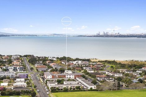 Photo of property in 5/17 Harbour View Road, Te Atatu Peninsula, Auckland, 0610
