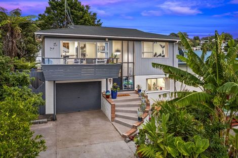 Photo of property in 2/10 Abbeygate Street, Birkdale, Auckland, 0626