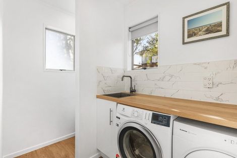 Photo of property in 6 Bayou Lane, Churton Park, Wellington, 6037