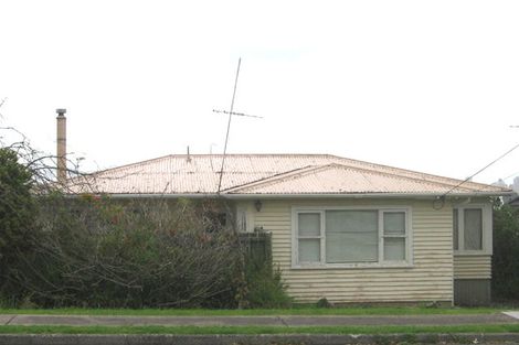 Photo of property in 88 Ocean View Road, Northcote, Auckland, 0627