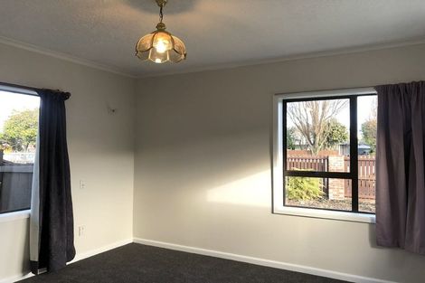 Photo of property in 126 Yaldhurst Road, Sockburn, Christchurch, 8042