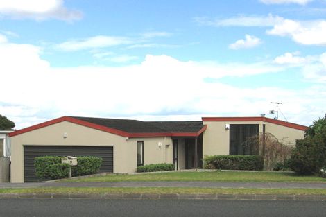 Photo of property in 131 West Harbour Drive, West Harbour, Auckland, 0618