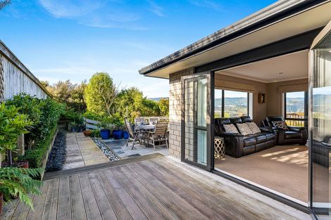 Photo of property in 43 Percy Kinsman Crescent, Riverstone Terraces, Upper Hutt, 5018