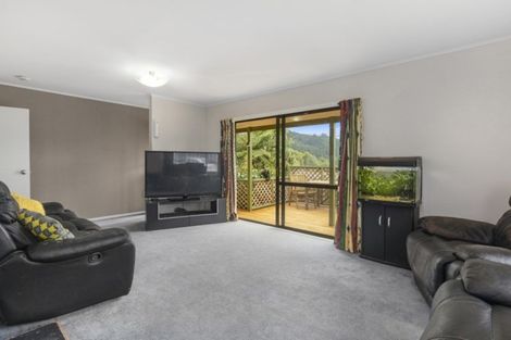 Photo of property in 35 Kairimu Street, Stokes Valley, Lower Hutt, 5019