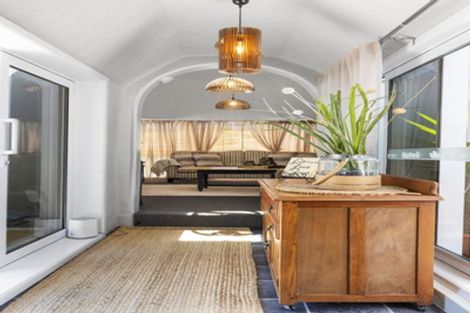 Photo of property in 17 Chartwell Drive, Eltham, 4322