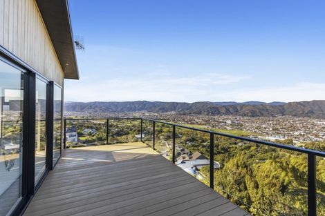 Photo of property in 39 Meadowbank Drive, Belmont, Lower Hutt, 5010